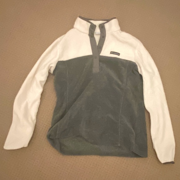 Columbia Sweaters - Columbia Large White and Grey Fleece